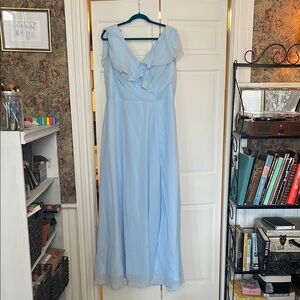 Elegant Blue Evening Gown